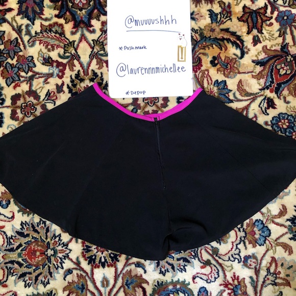 NASTY GAL black flowy shorts - Picture 4 of 5